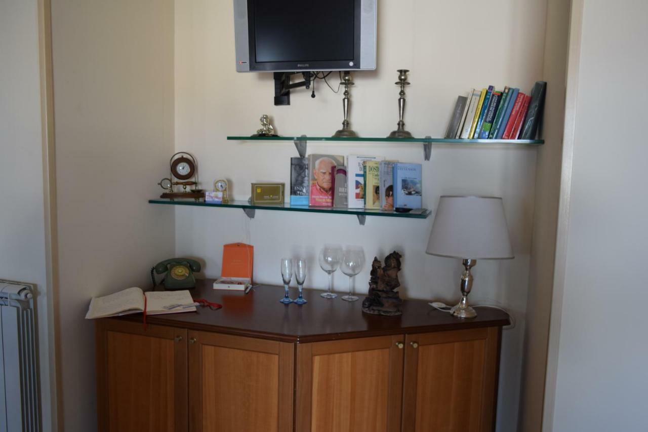 Bed &Breakfast Pinetamare Bed & Breakfast Castel Volturno Exterior photo