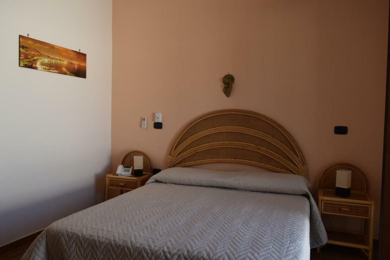 Bed &Breakfast Pinetamare Bed & Breakfast Castel Volturno Exterior photo